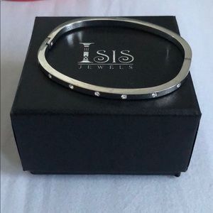 Bangle bracelet